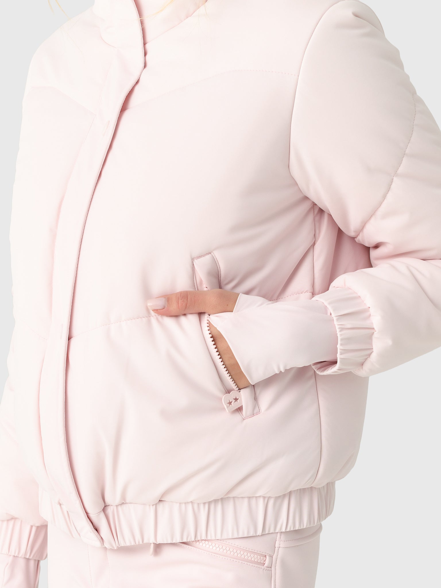 THE SUZY CHAPSTICKxBLUSH-alt4