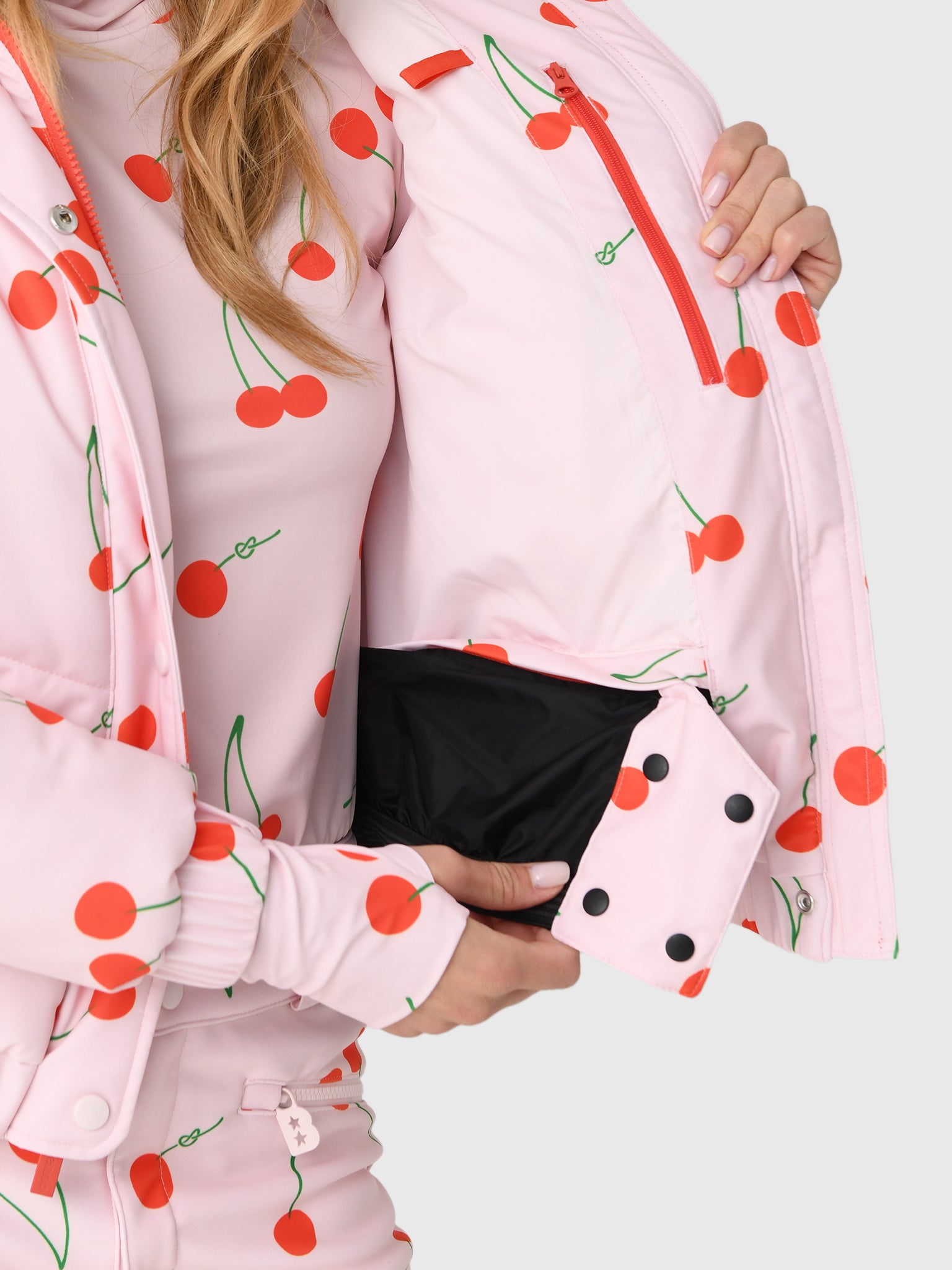 THE SUZY CHAPSTICKxCHERRIES-alt5