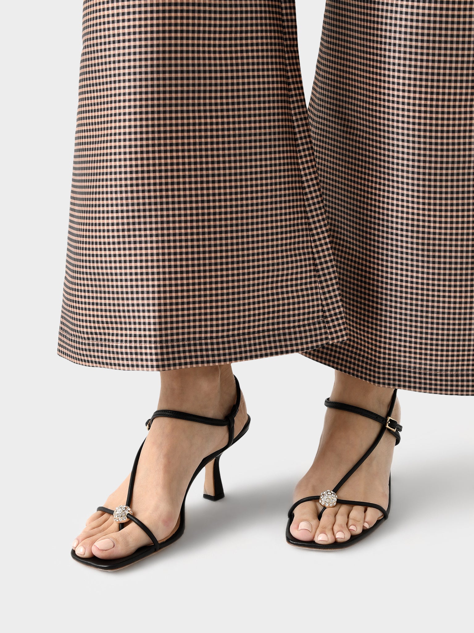 TRIANA-N-BKGCRxBLACKGOLDCRYSTAL-alt1