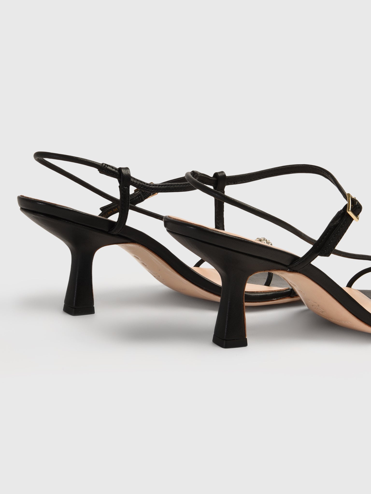 TRIANA-N-BKGCRxBLACKGOLDCRYSTAL-alt3