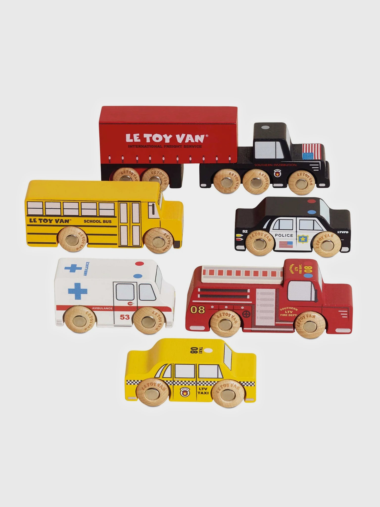 Le Toy Van American Toy Car Set - Saint Bernard