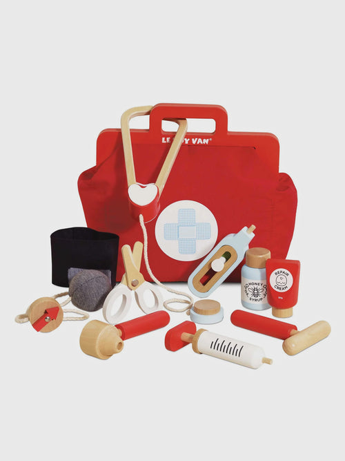 Le Toy Van Vintage Doctor Roleplay Wooden Kit
