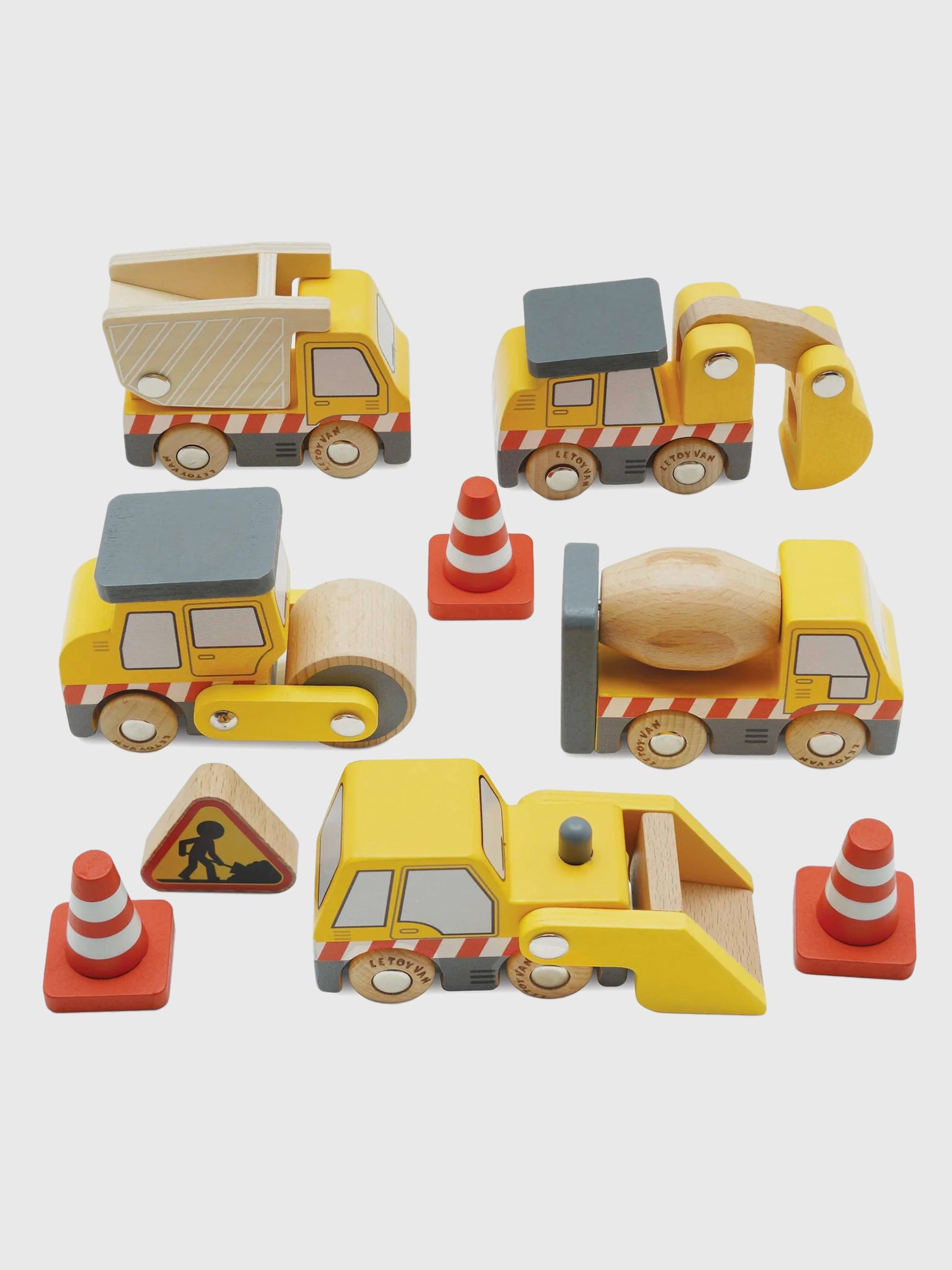 Le Toy Van Construction Toy Cars, Trucks & Diggers - Saint Bernard