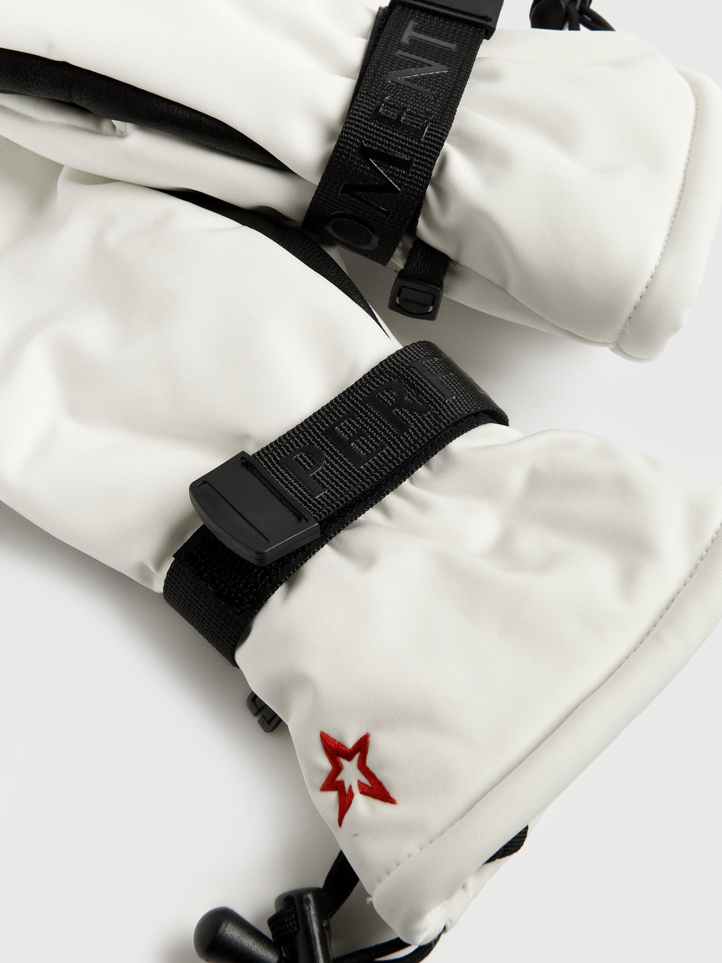 U8000084xSNOWWHITE-alt3