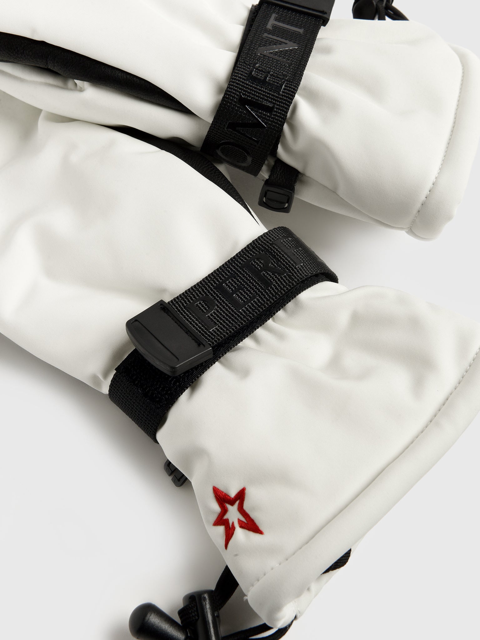 U8000084xSNOWWHITE-alt3