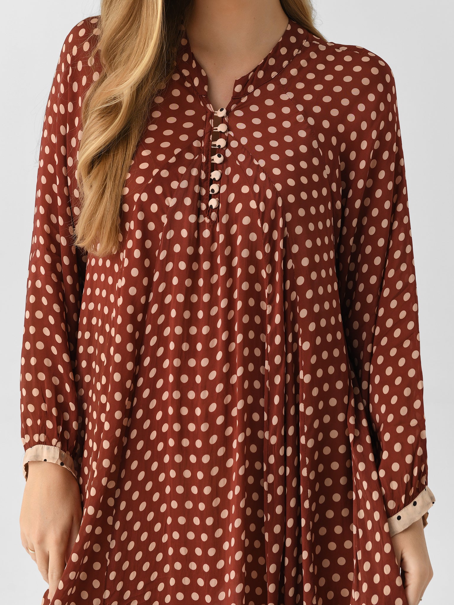 V002-FW25xPOLKADOTCAPPUCCINO-alt3