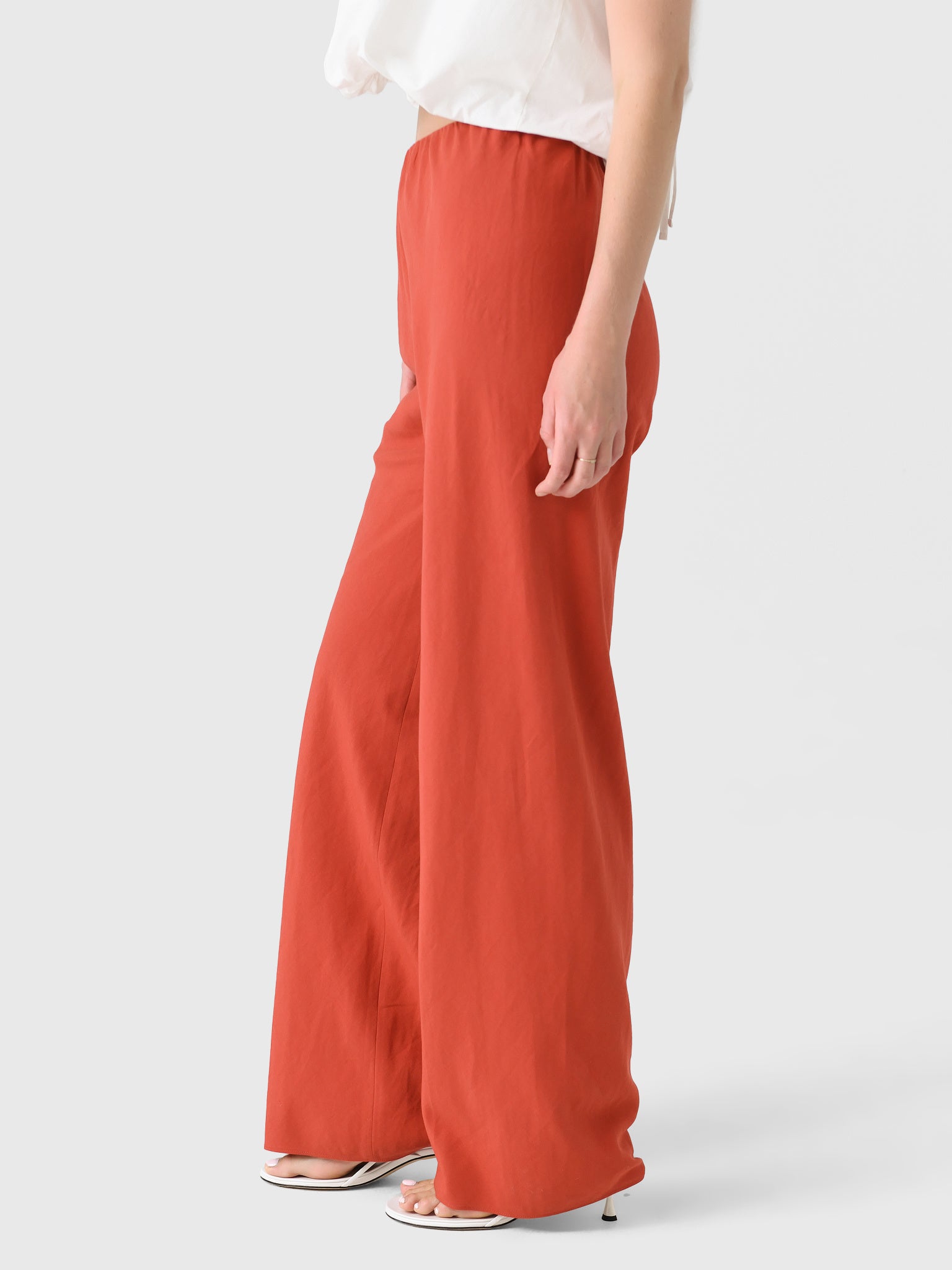 V024721907xTERRA-alt2