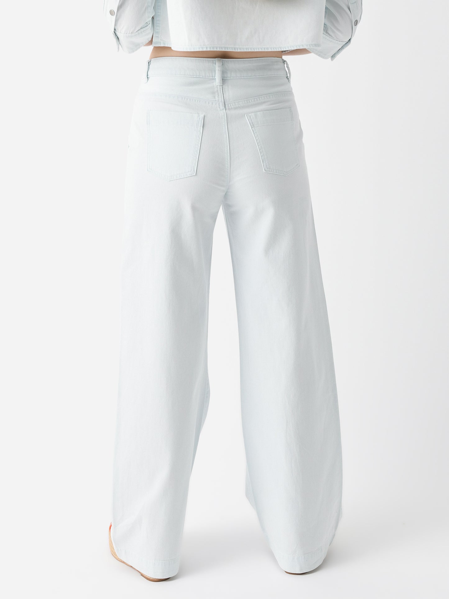 V024822318xCELESTINE-alt3