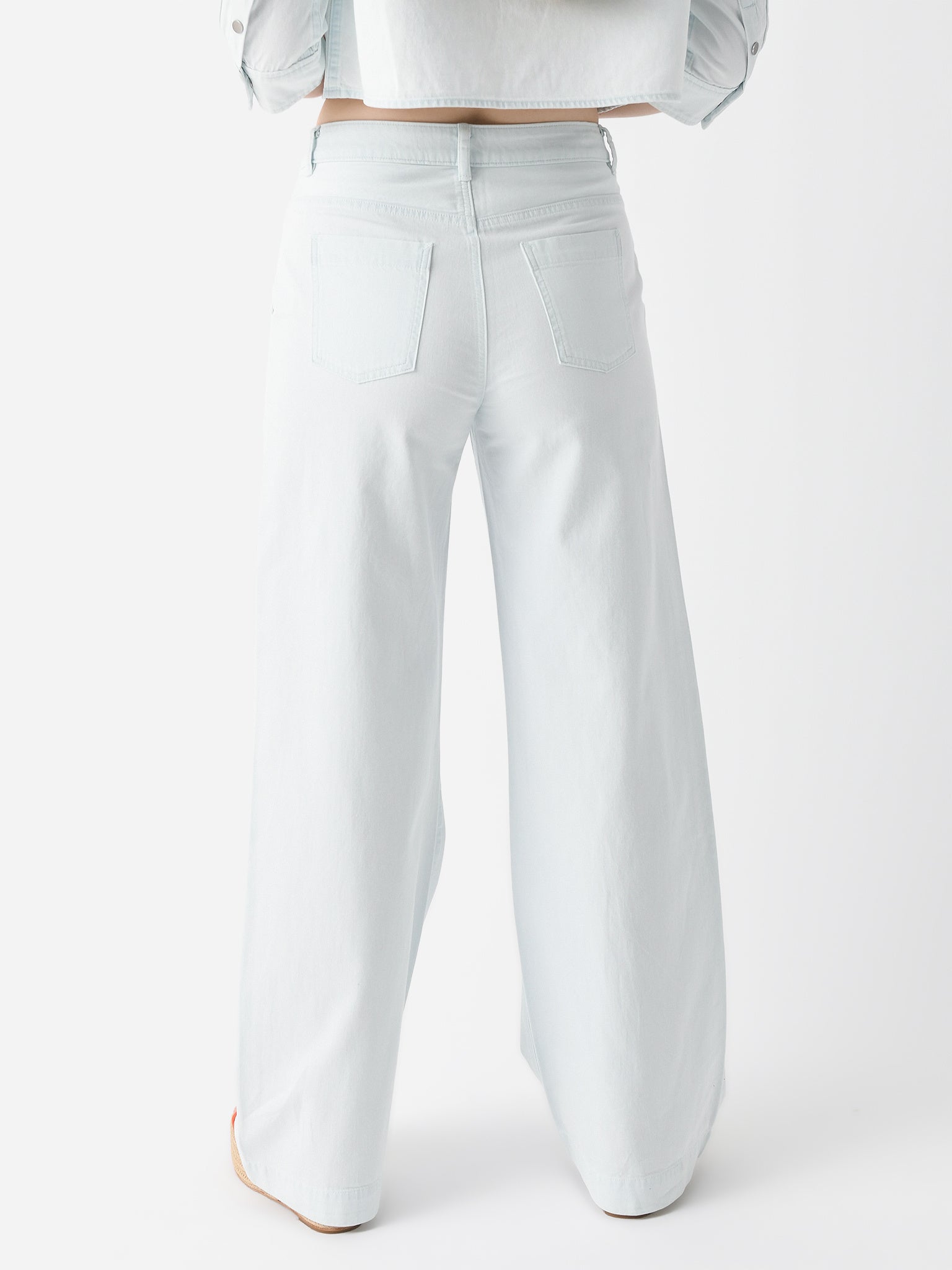 V024822318xCELESTINE-alt3