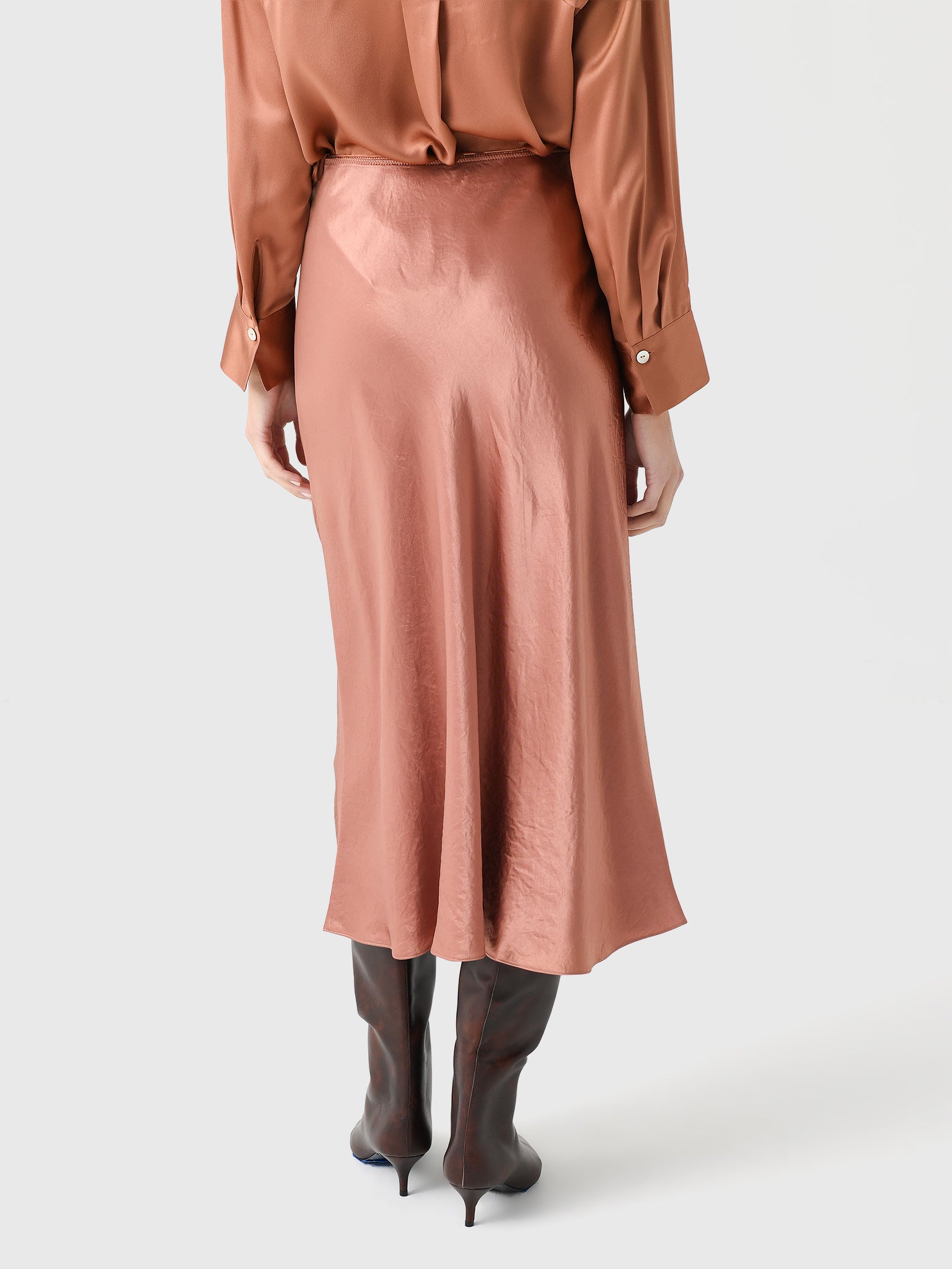 V061930960xPETALAMBER-alt3