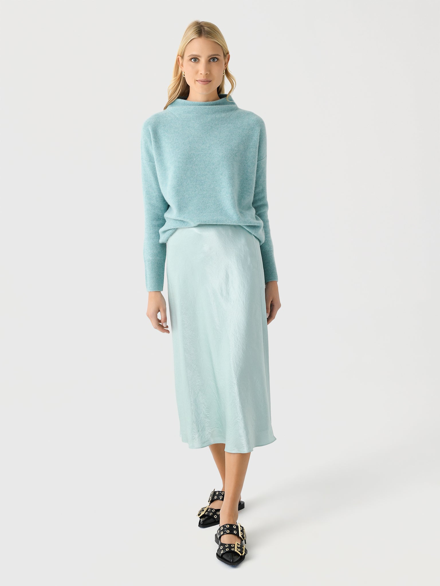 V061931000xAQUAMINERAL-alt1