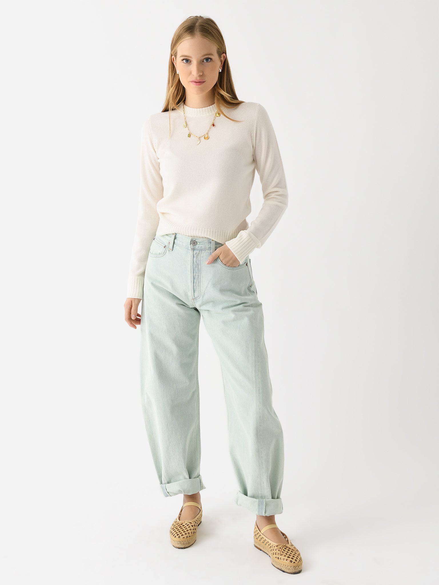 V067779622xOFFWHITE-alt1