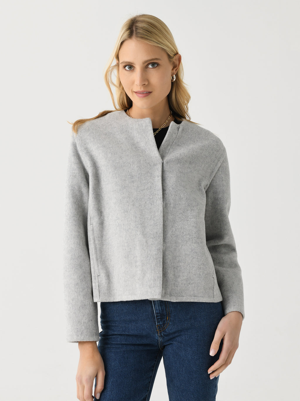 V082091596xHEATHERSTONEGREY-alt4