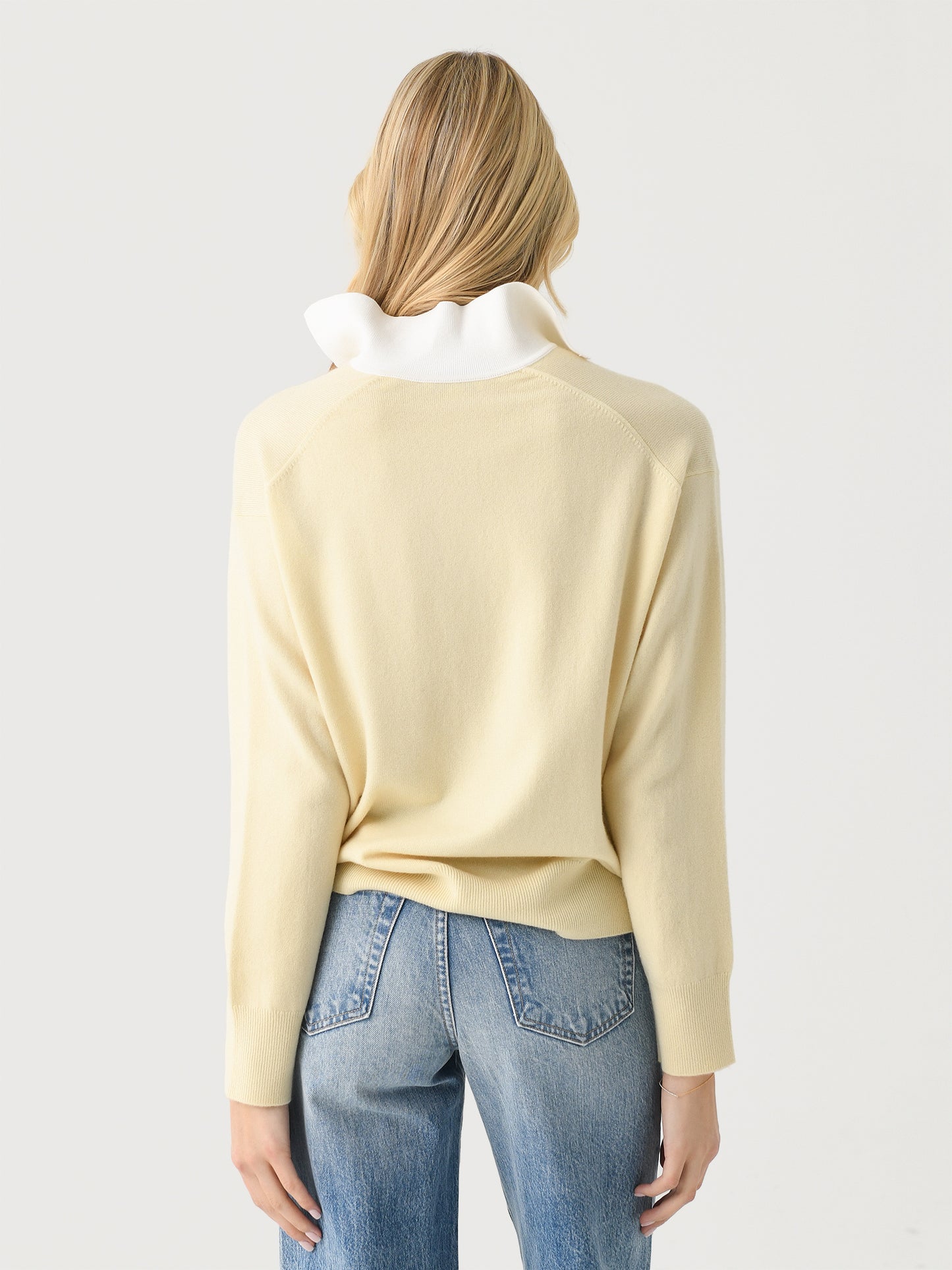 V088479693xBUTTEROFFWHITE-alt3