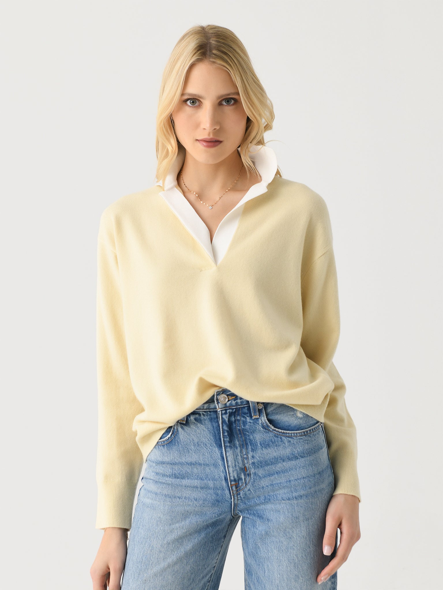 Vince Women's Contrast-Collar Wool-Blend Polo Sweater - Saint Bernard