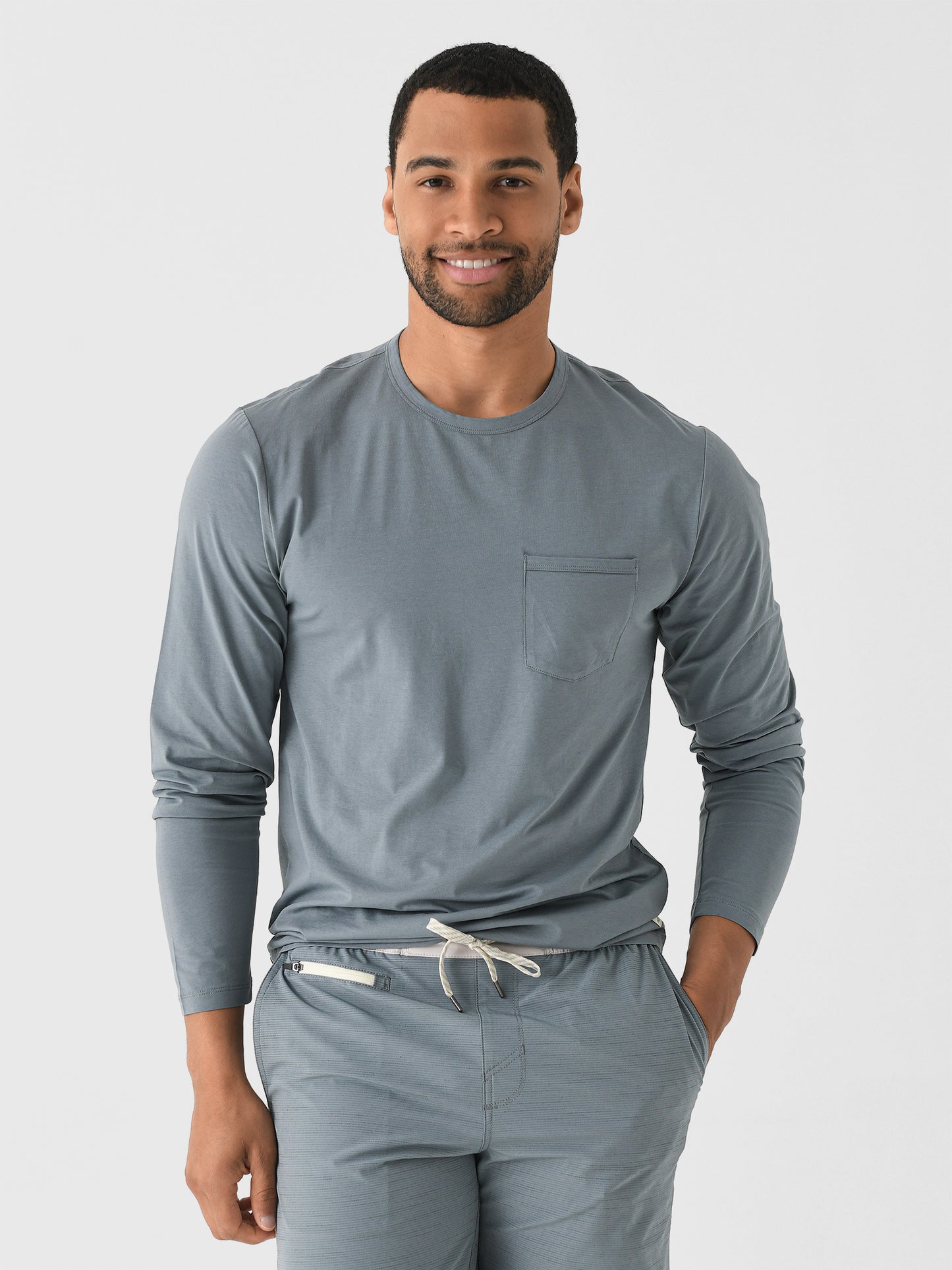 Vuori Men's Long Sleeve Feather Pocket Tee - Saint Bernard