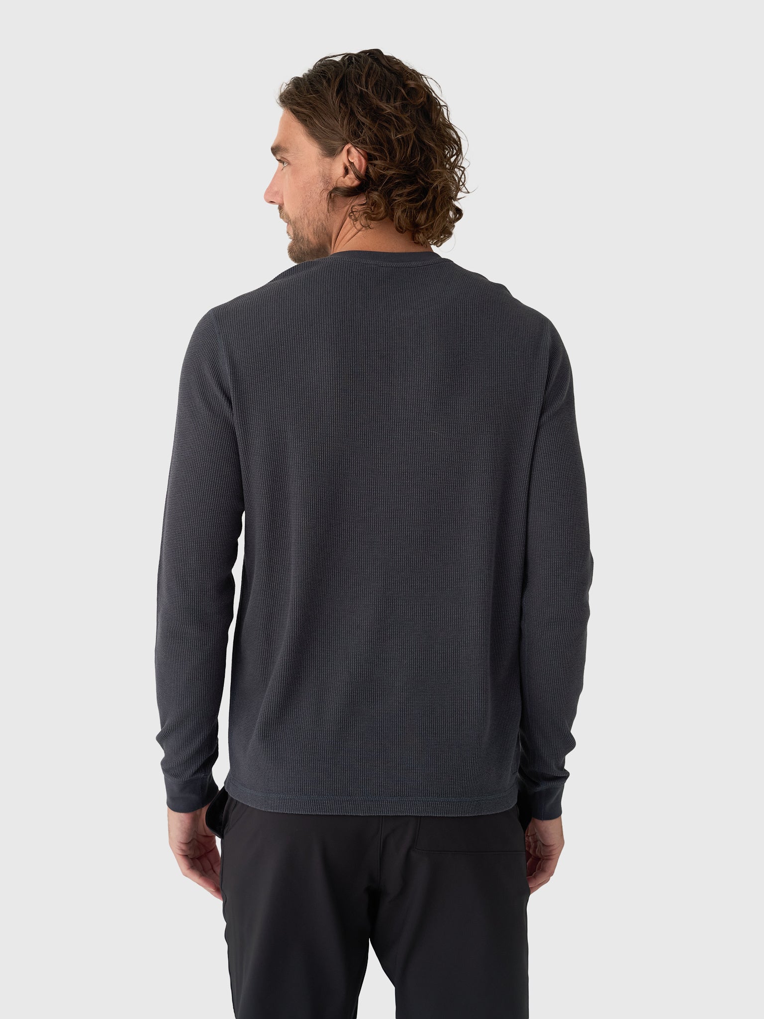 Vuori Men's Long Sleeve Waffle Henley – Saint Bernard