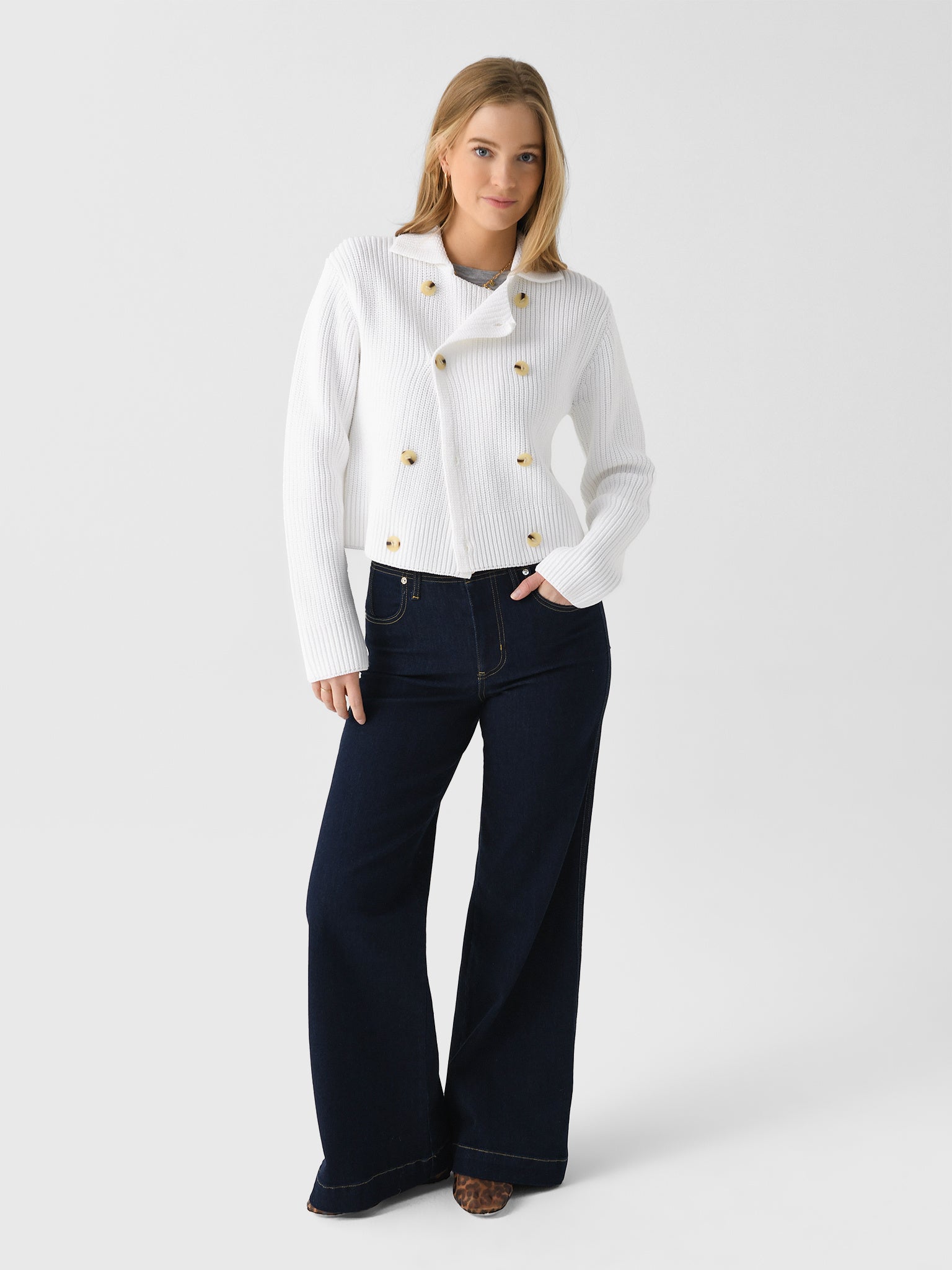 V108879709xOPTICWHITE-alt1