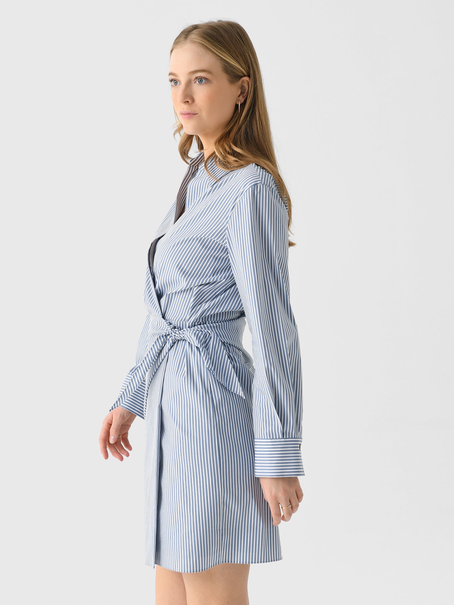 V113051968xBLUEOFFWHITE-alt2