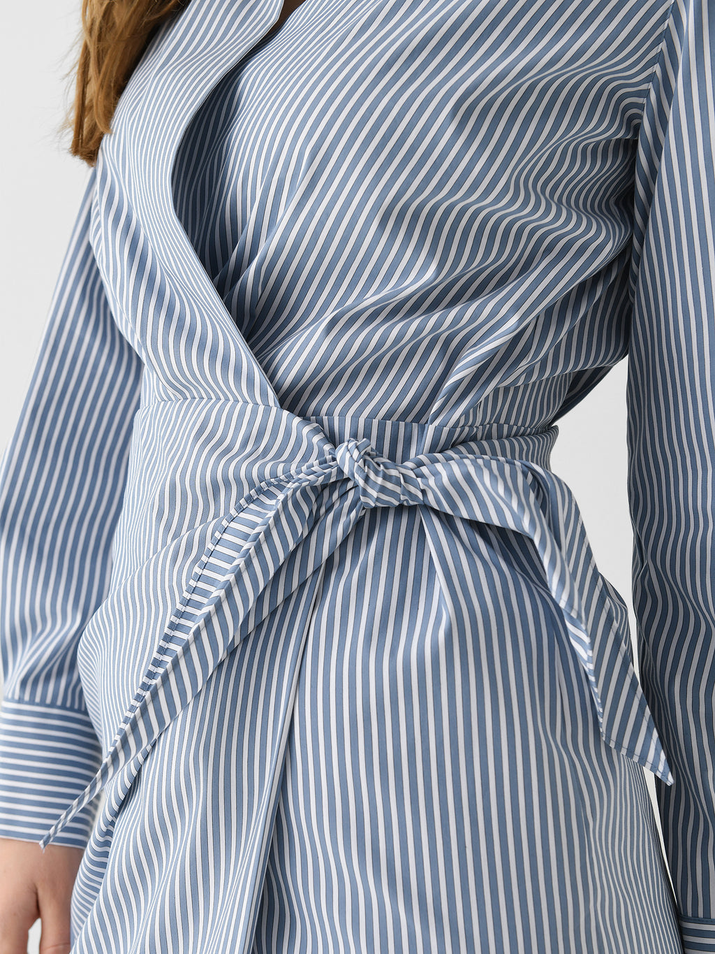 V113051968xBLUEOFFWHITE-alt5