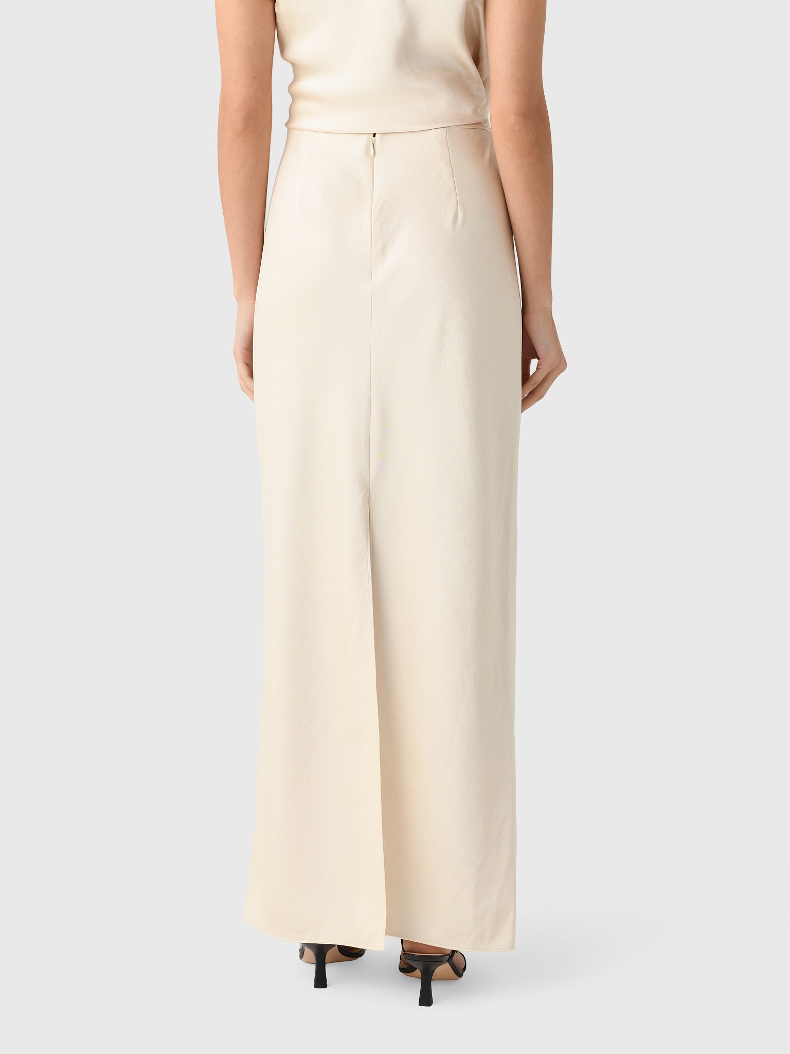 V156531082xBONA-alt2