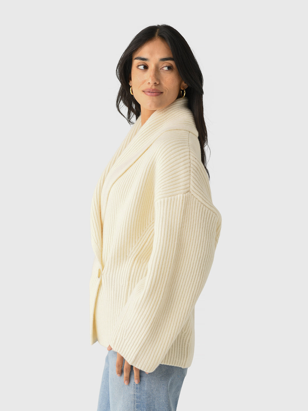 V166179849xOFFWHITE-alt2