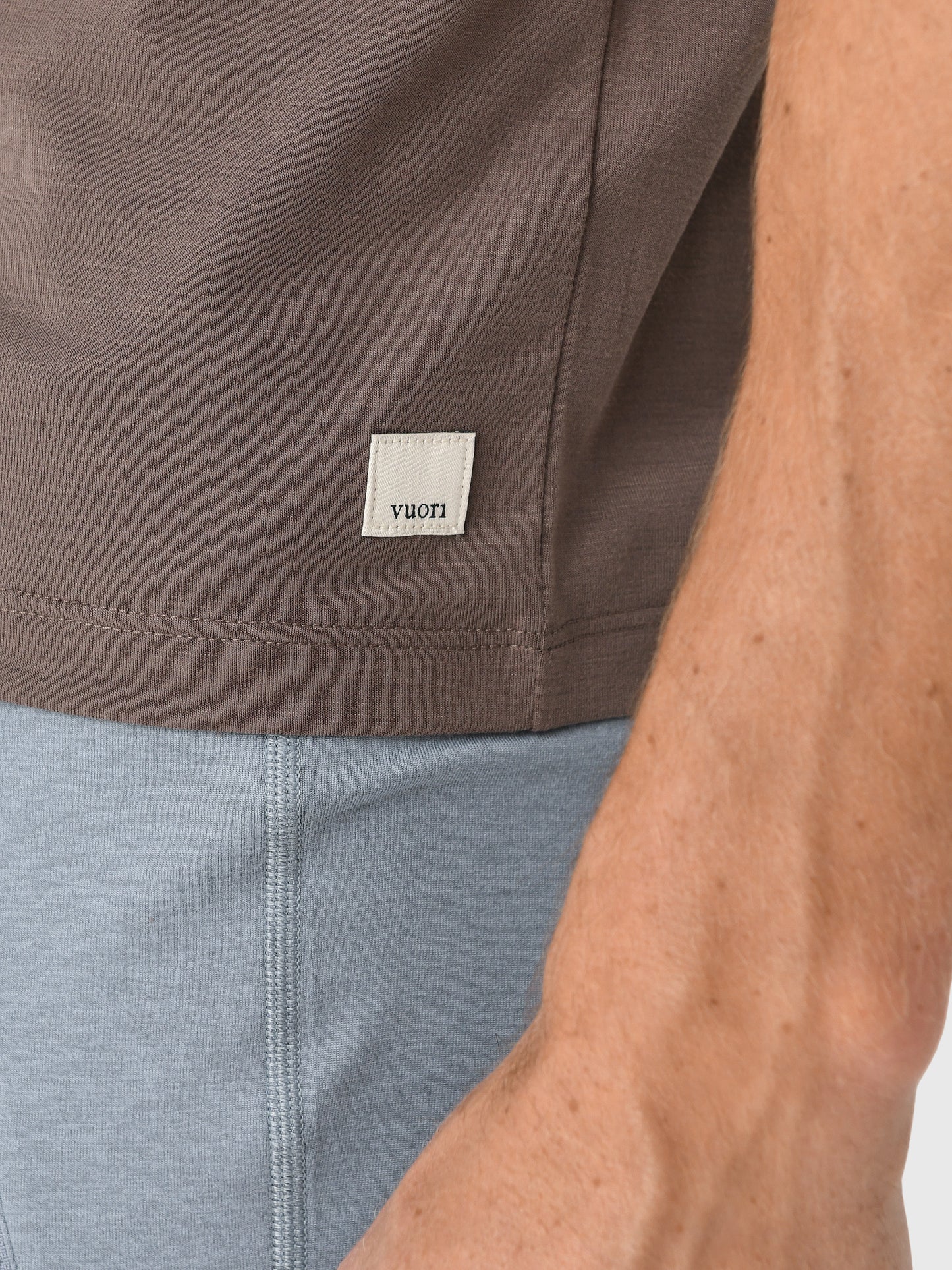 V195xHUCKLEBERRY-alt4