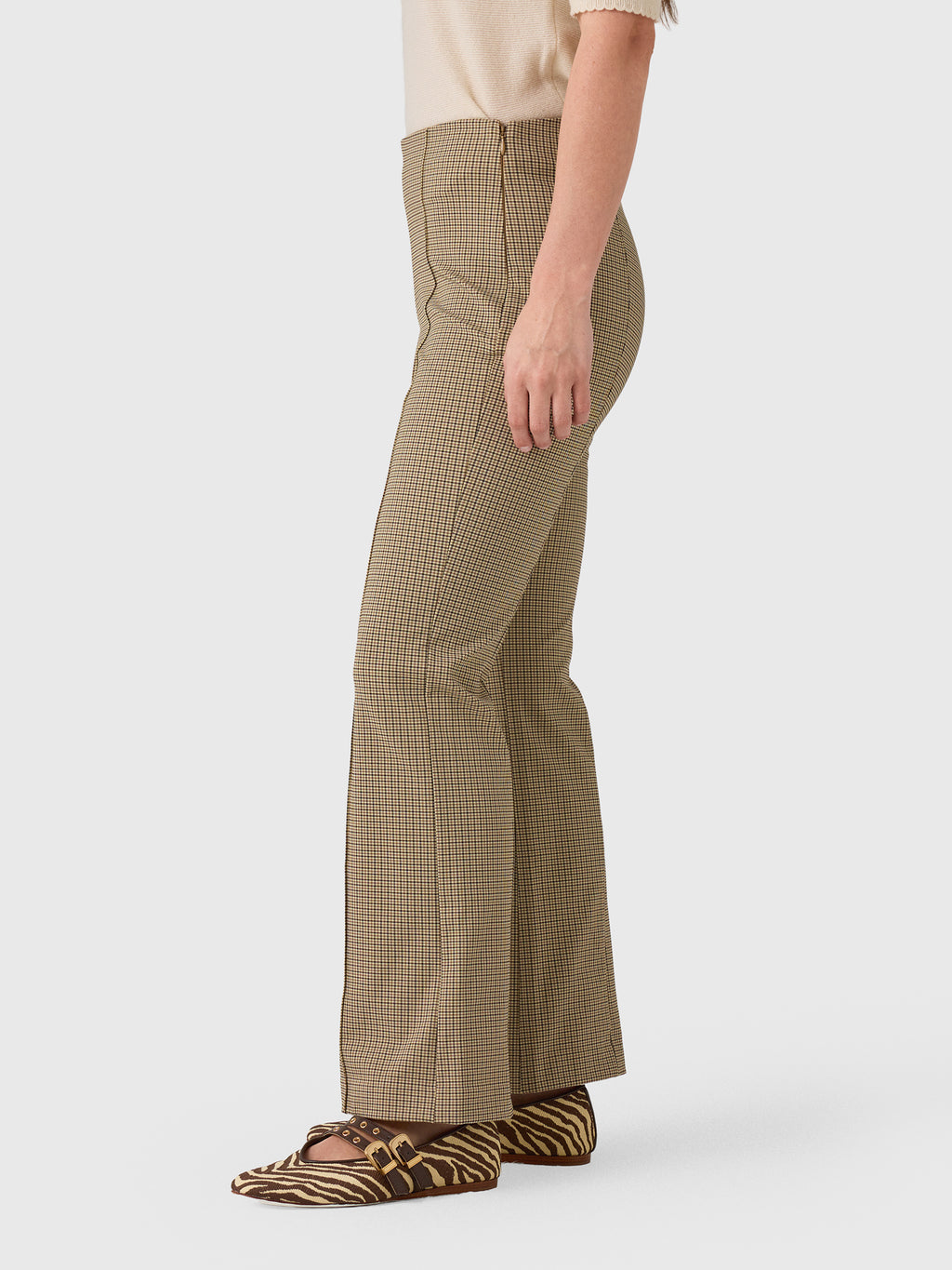 Vince Women's Niki Plaid Mid-Rise Crop Flare Pant - Saint Bernard