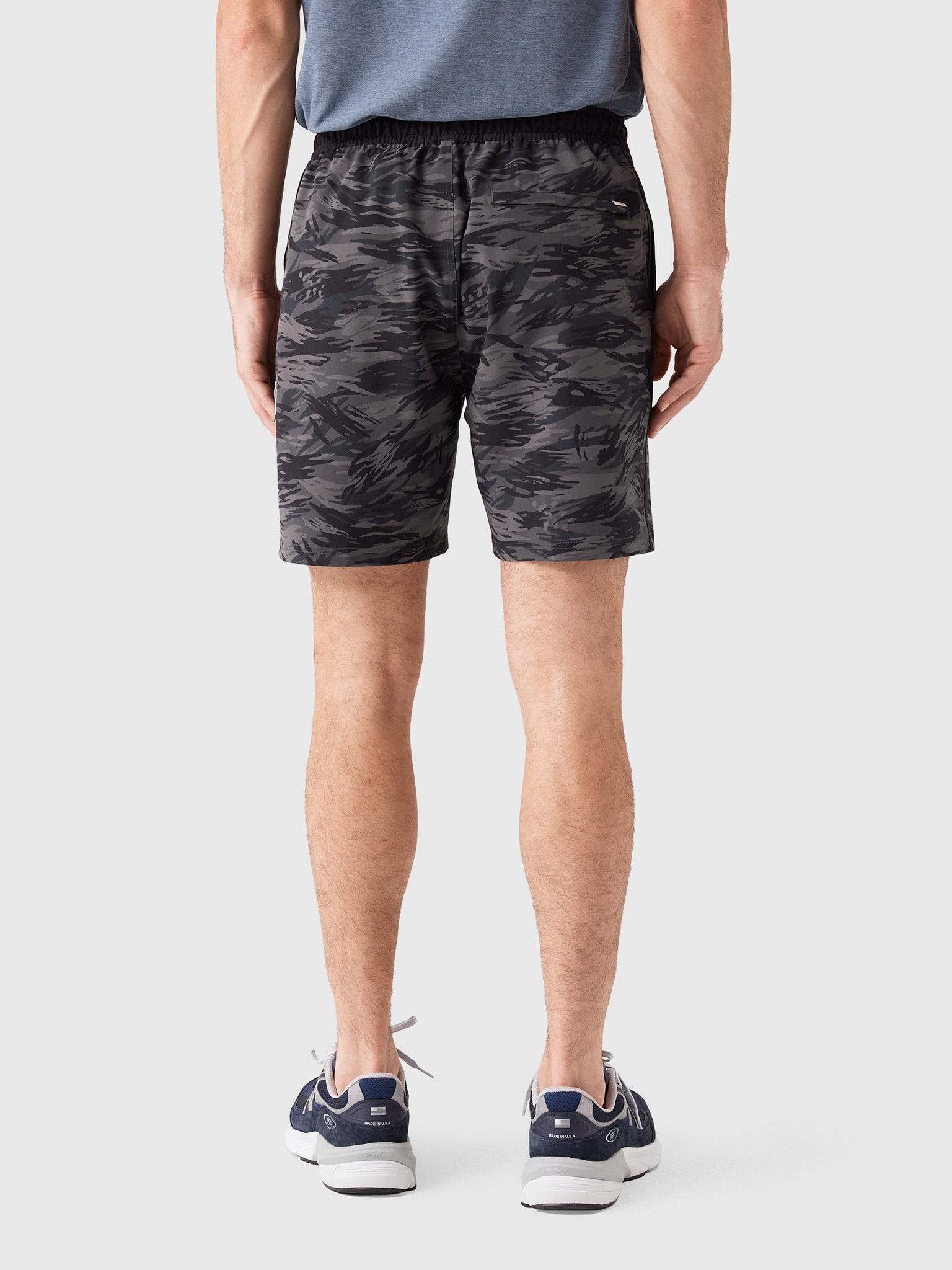 Vuori Men's Banks Session Unlined 7" Short - Saint Bernard