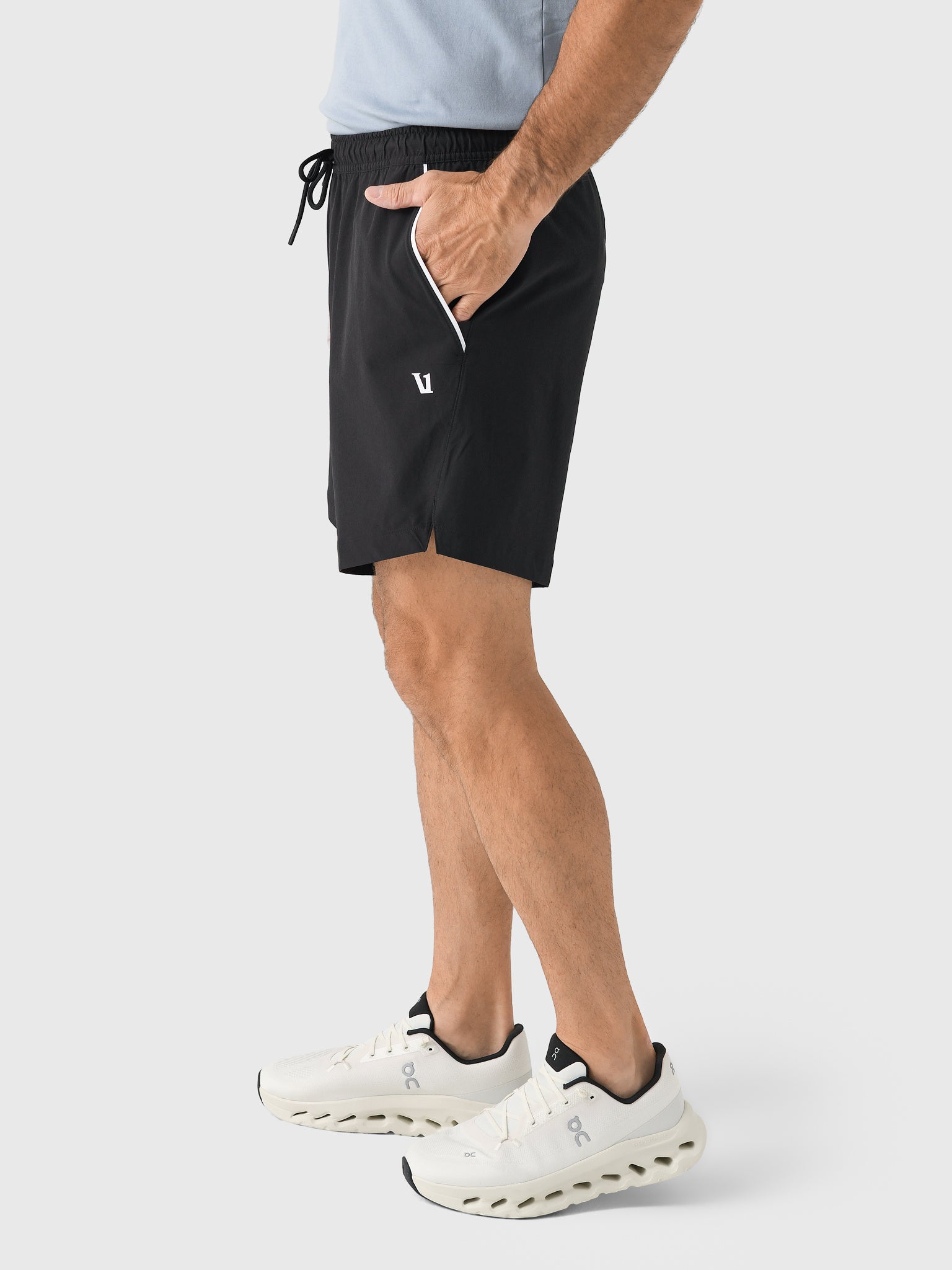 Vuori Men's Crosscourt Unlined 7