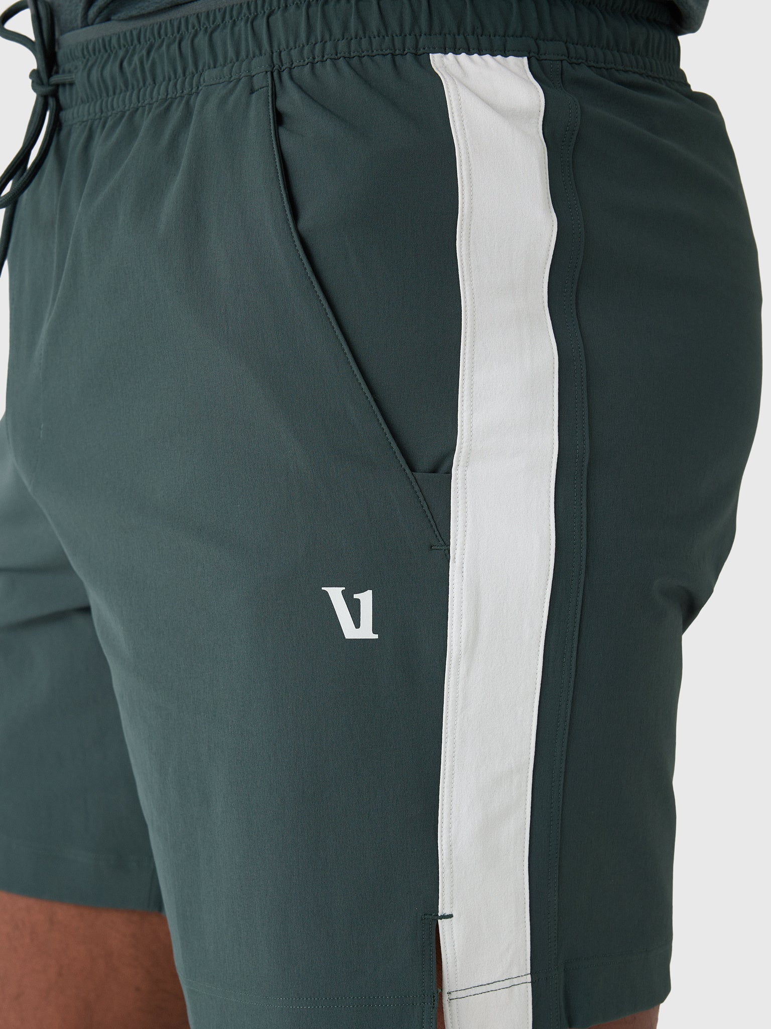 Vuori Men's Crosscourt Pro Unlined 7" Short - Saint Bernard