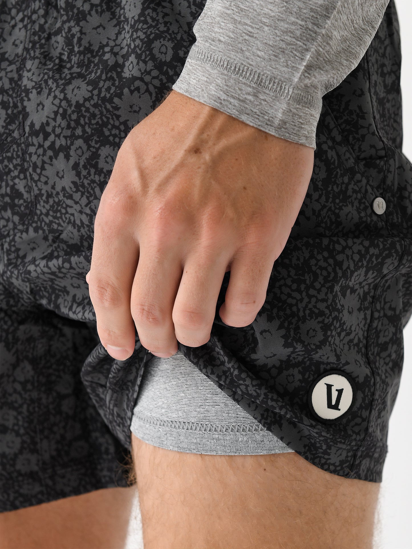 V367xDARKPEWTERWILDFLOWER-alt4