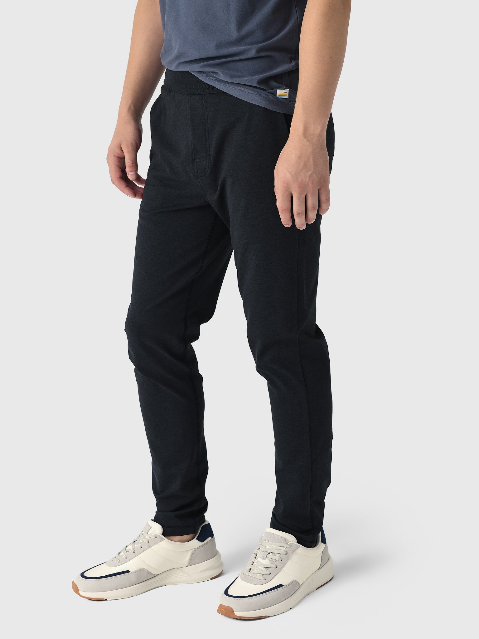 V435xBLACKHEATHER-alt2