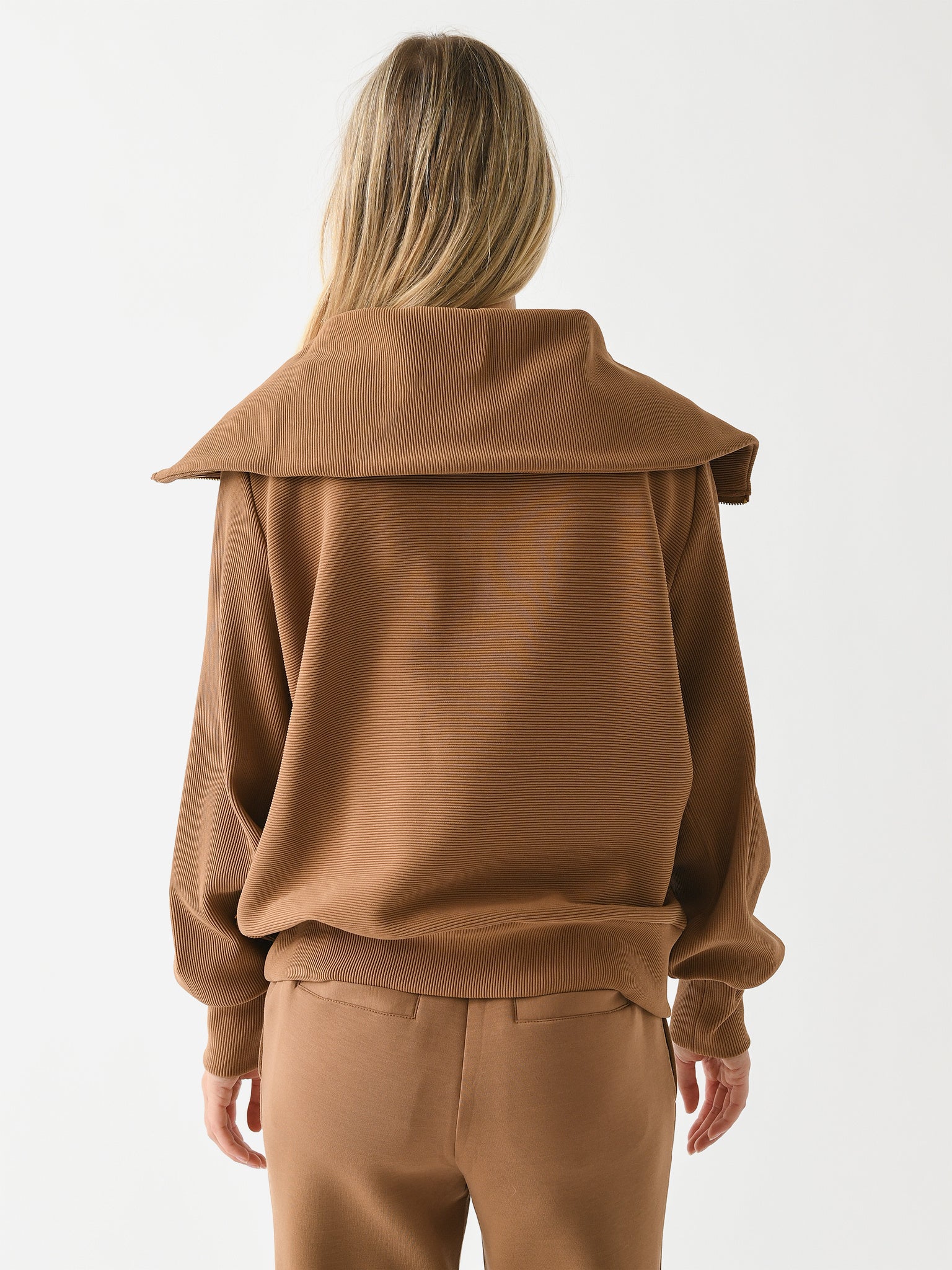 VAR00485xGOLDENBRONZE-alt3