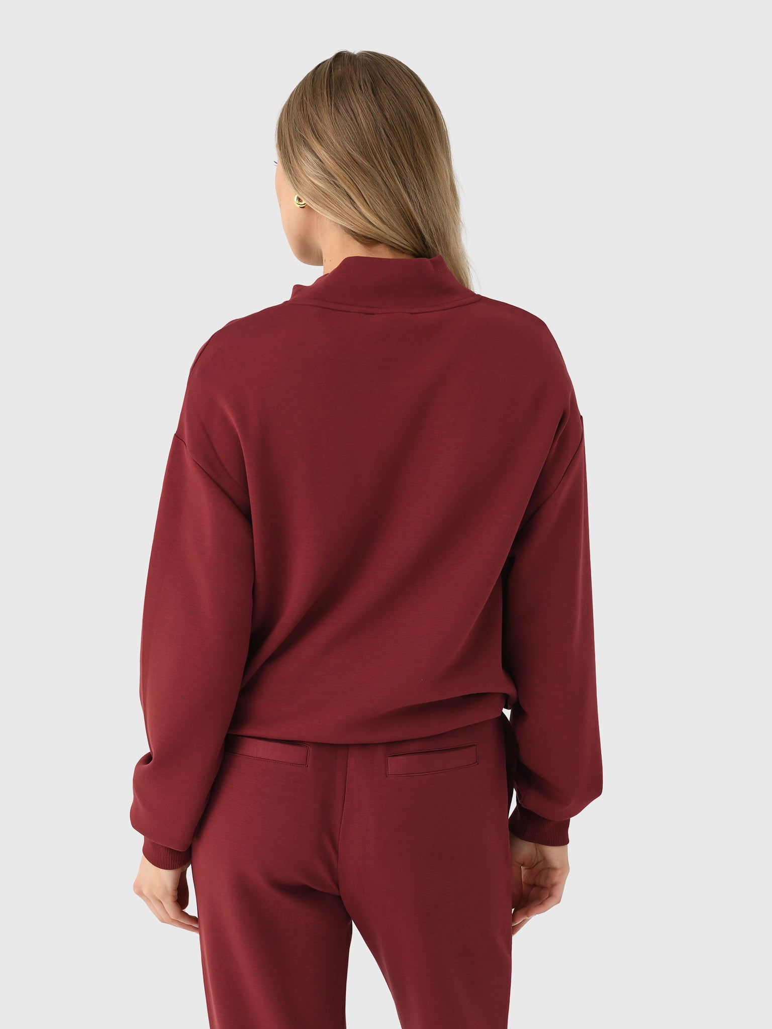 Varley Women's Betsy Sweatshirt | $128.00 | Saint Bernard