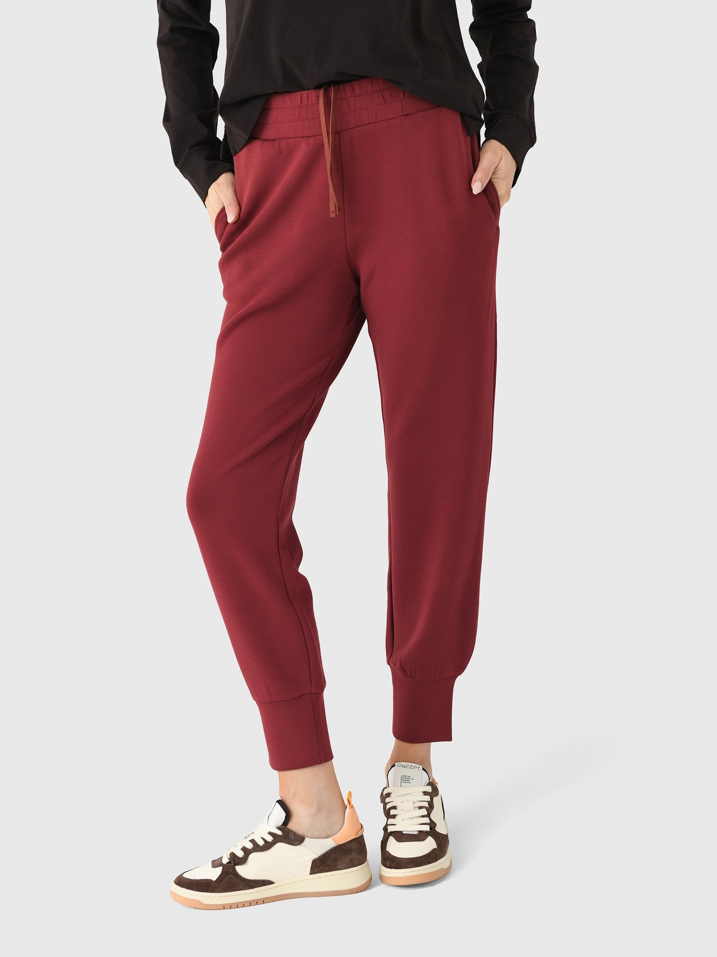 Varley Women's Slim Cuff Pant - Saint Bernard