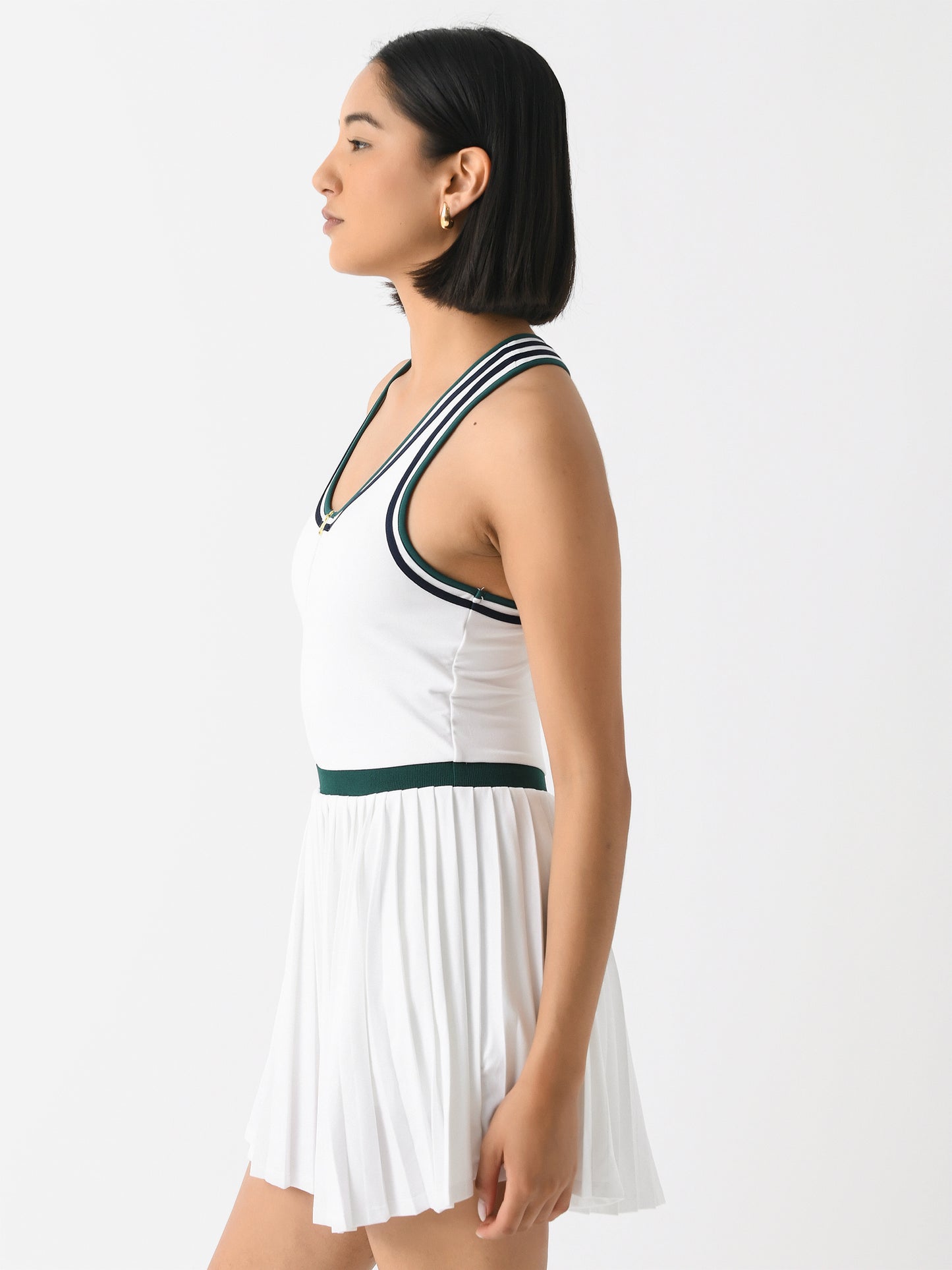 VAR01934xWHITEFOREST-alt2