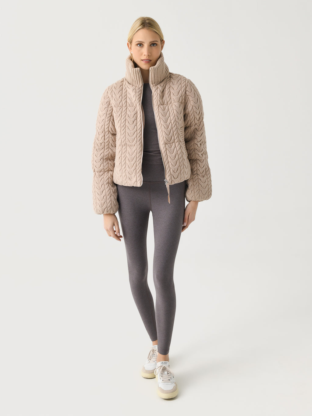 VAR02199xLIGHTTAUPE-alt1