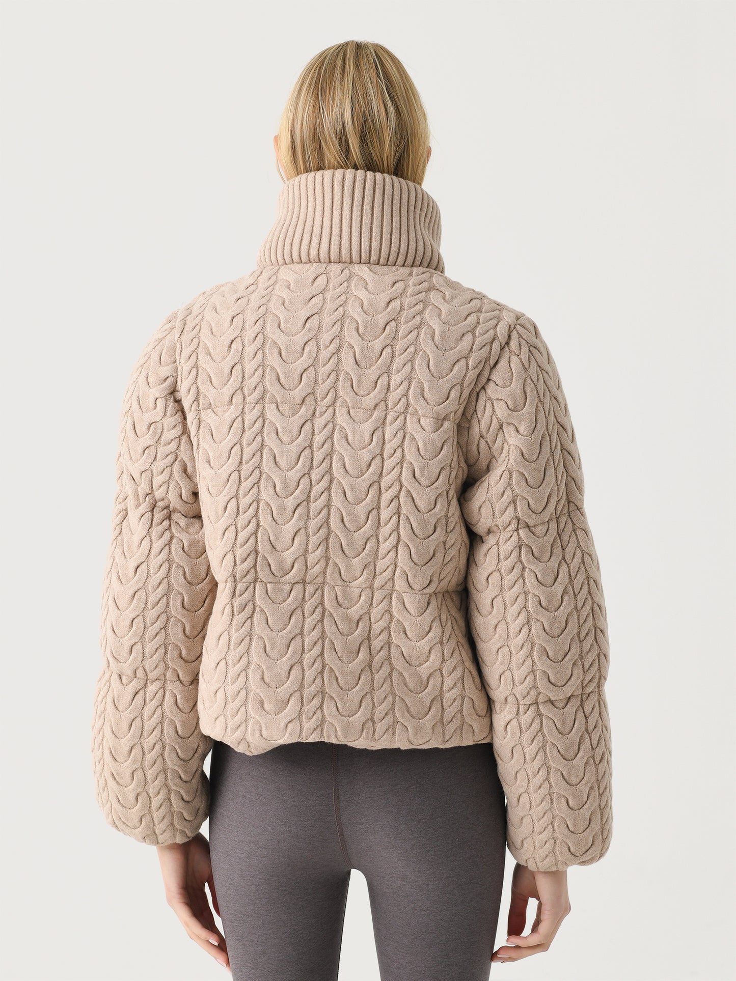 VAR02199xLIGHTTAUPE-alt3