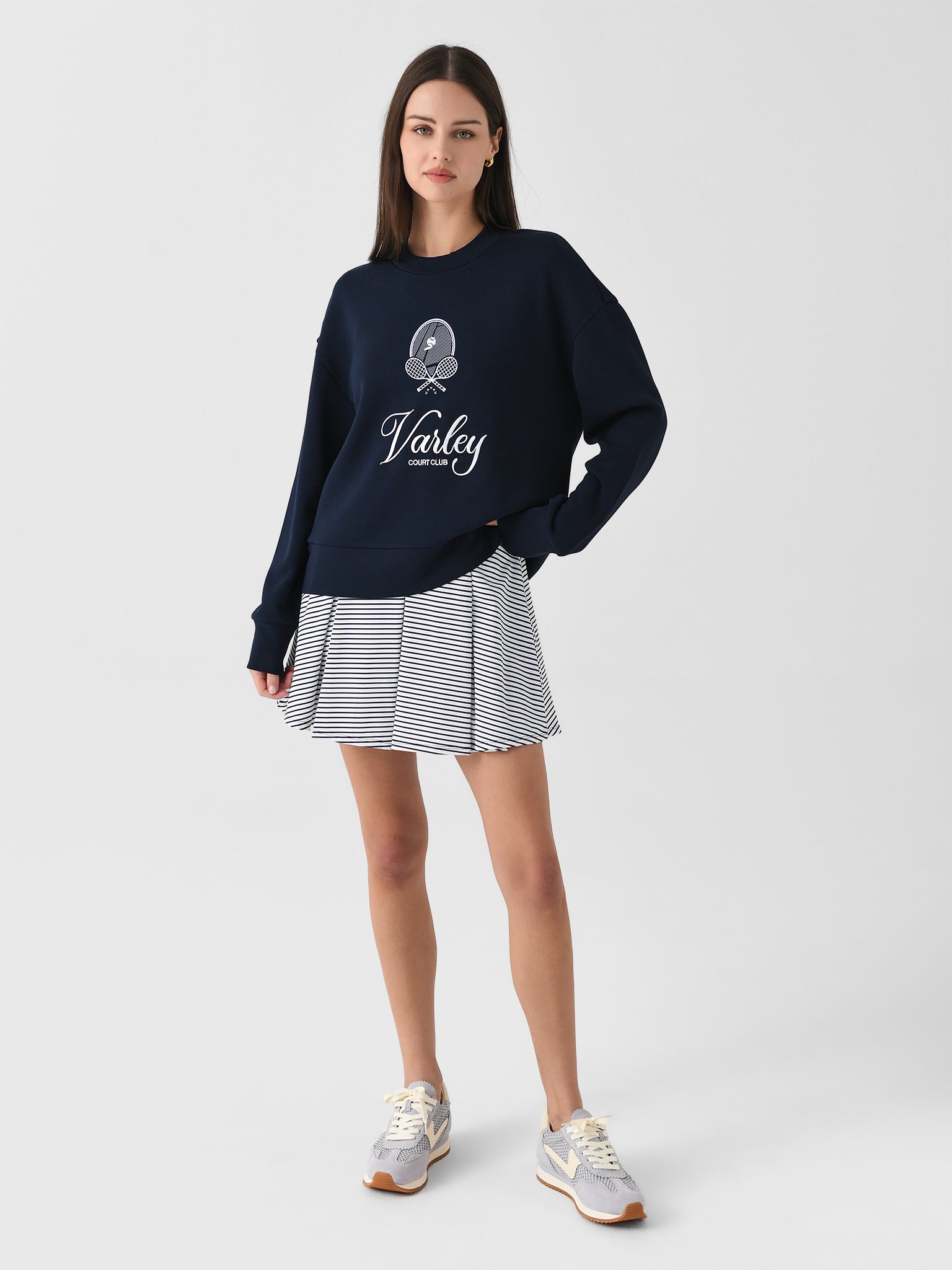 VAR02476xNAVYWHITE-alt1