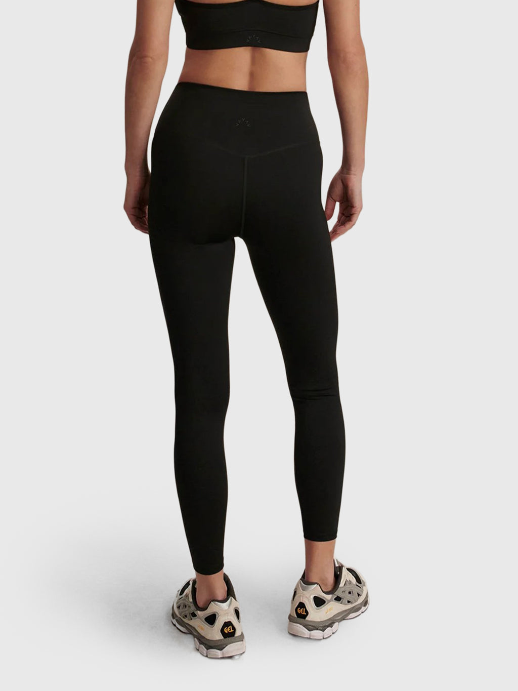 VAR02546xBLACK-alt1