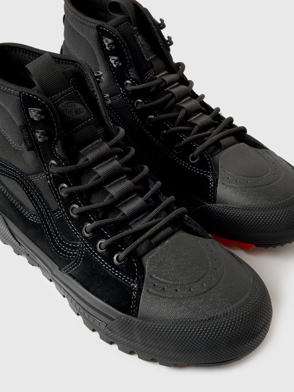 VN000CVSxBLACKOUT-alt2