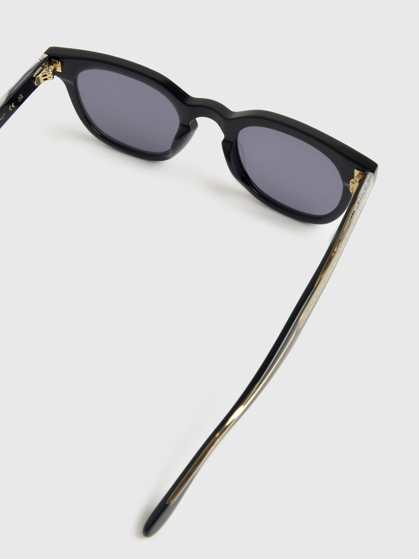 VNE10FxBLACKGOLDWGREYLENSES-alt3