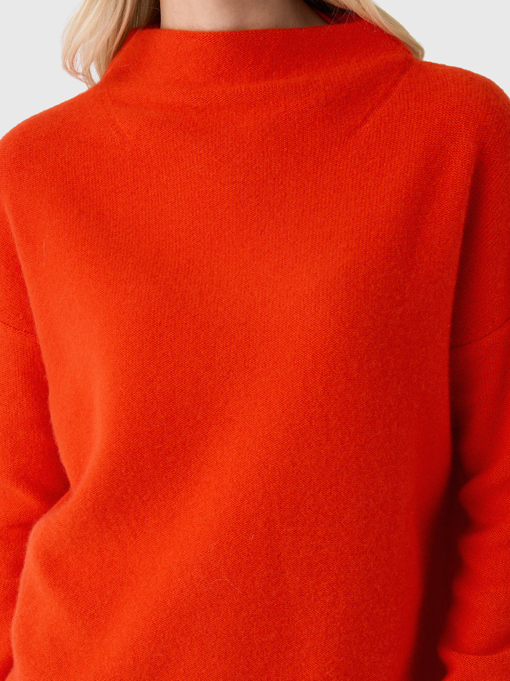 Vince Women's Plush Cashmere Funnel-Neck Sweater - Saint Bernard