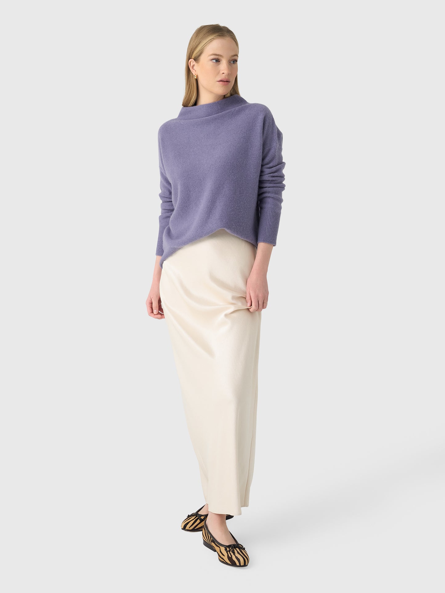 VS87978597xMAUVEIRIS-alt1