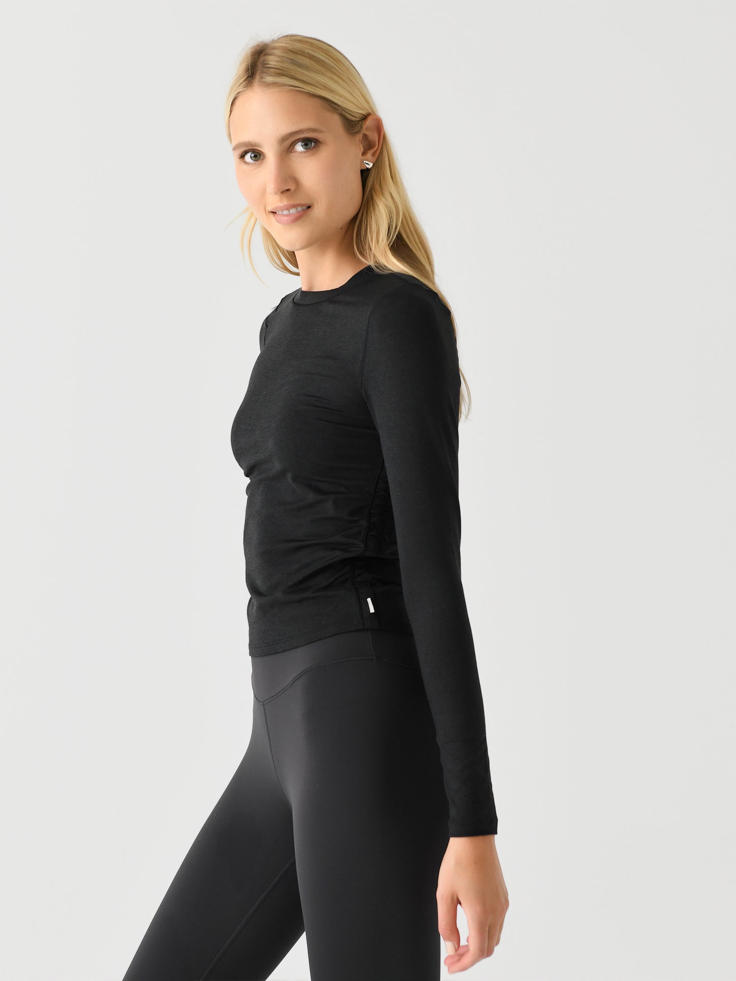 VW1173xBLACKHEATHER-alt2