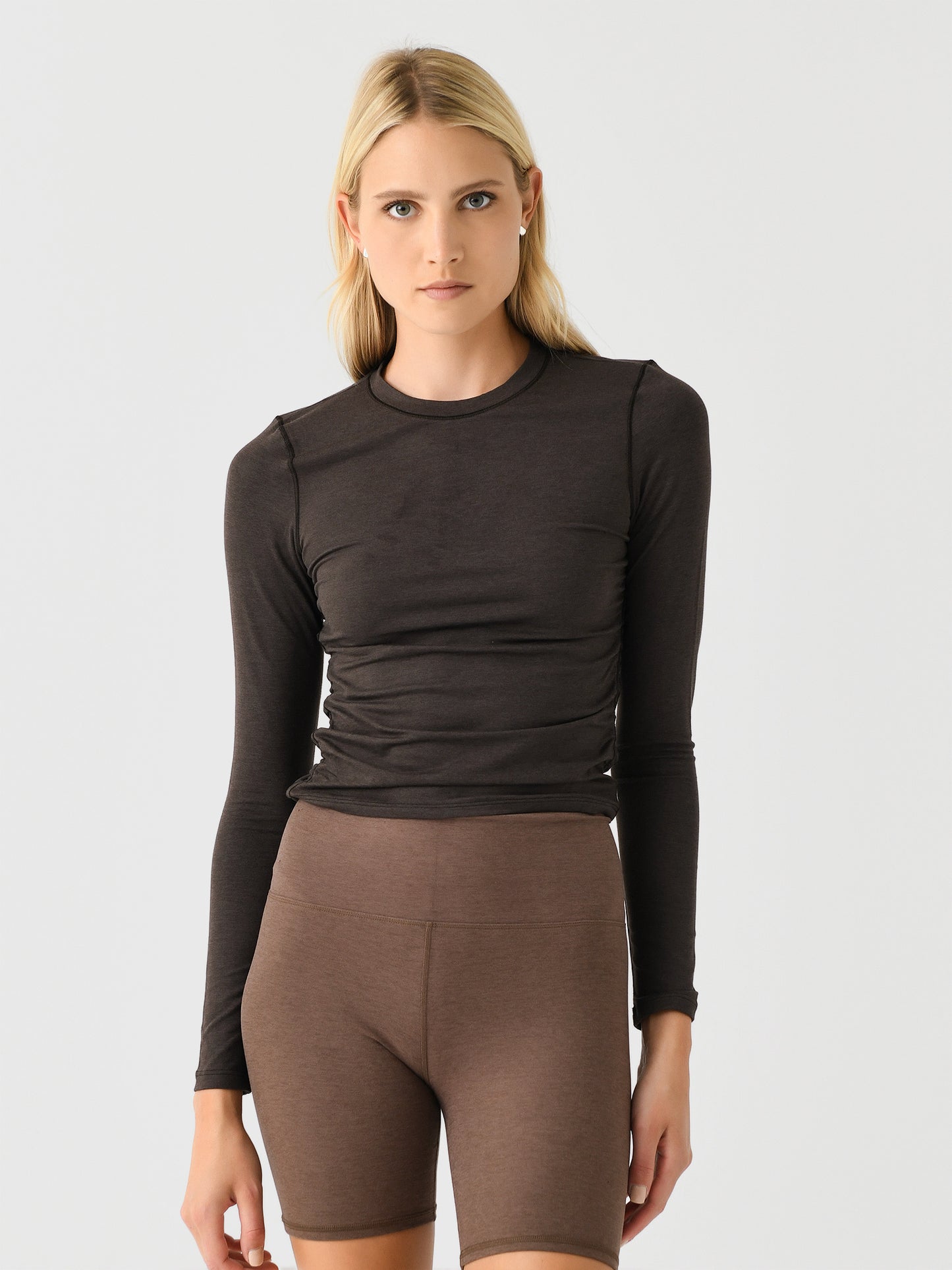 Vuori Women's Long Sleeve Halo Ruched Tee - Saint Bernard