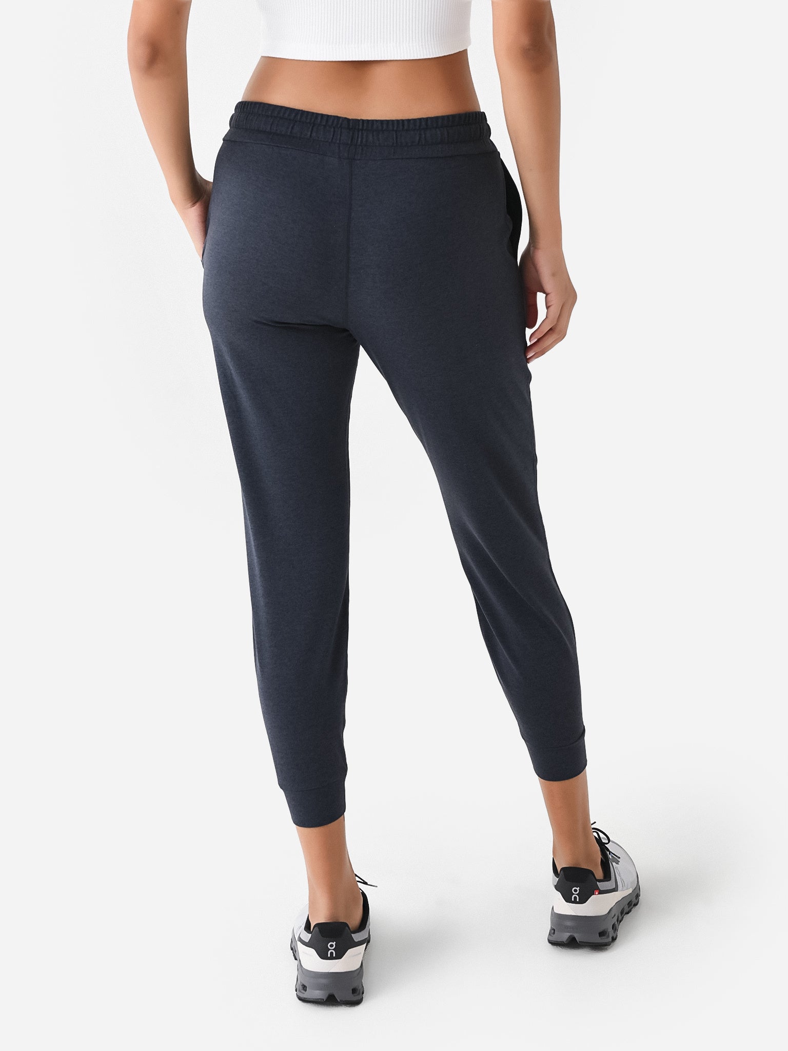 Lululemon capri leggings with ruffled legs and back zipper pocket. Grey  Size 4