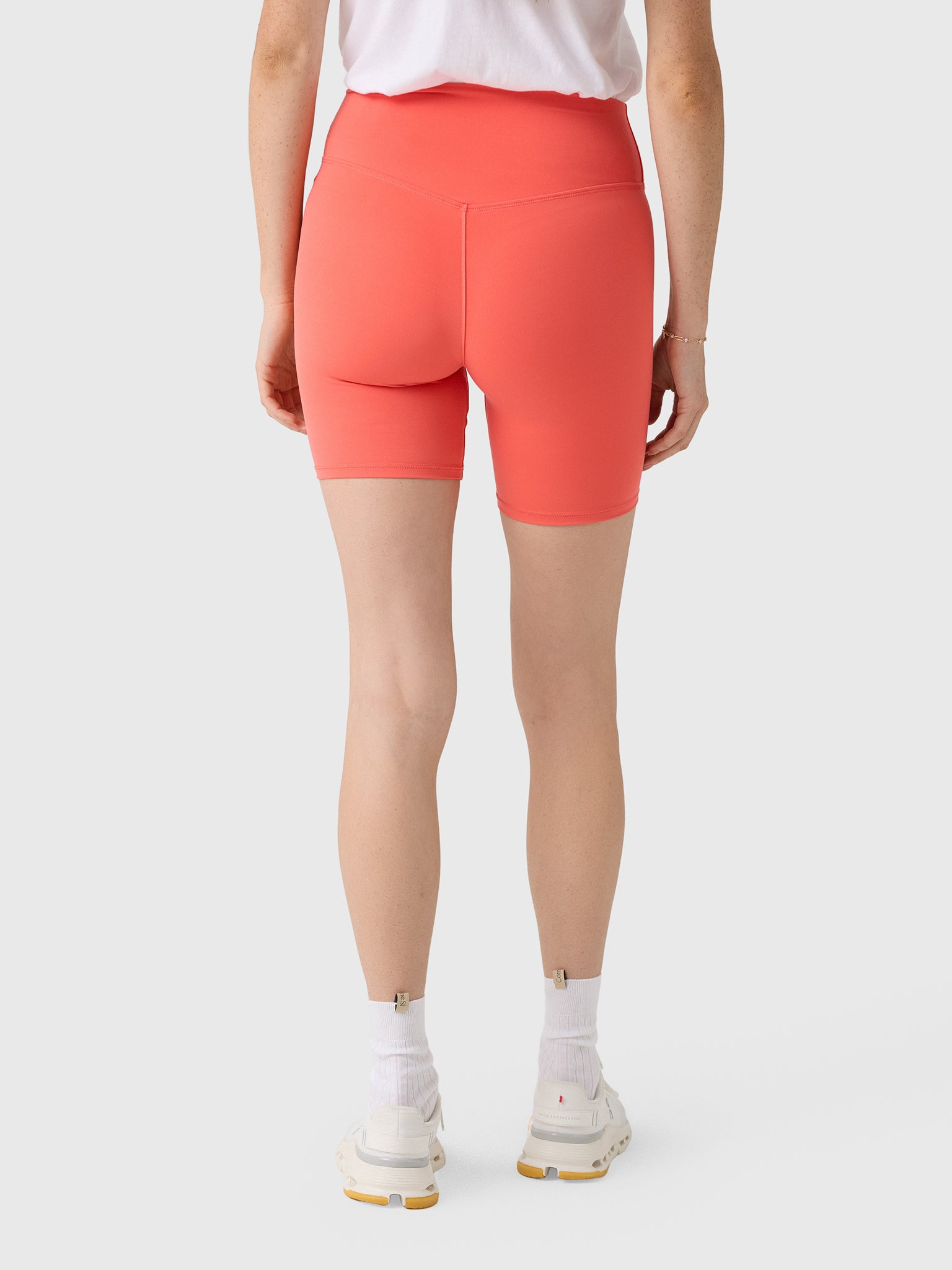 Vuori Women's AllTheForm 6" Short - Saint Bernard