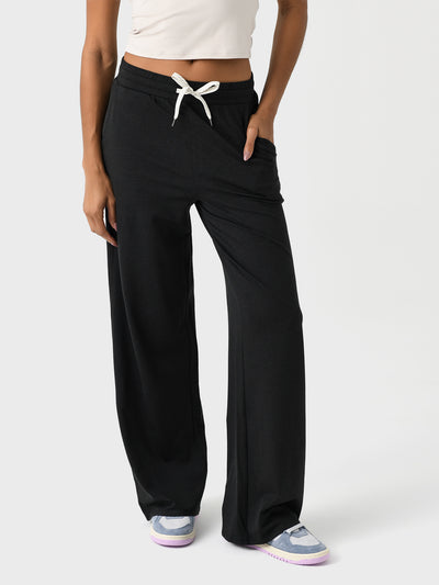 Vuori Women's Halo Essential Wideleg Pant - Saint Bernard